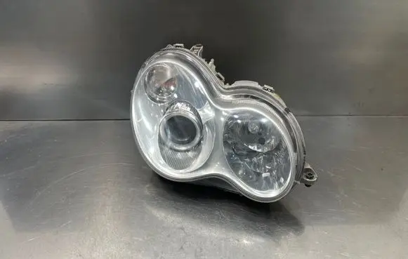 Mercedes-Benz C W203 Headlight/headlamp 0301166278 A2038201859
