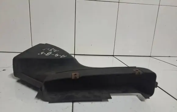 Audi A4 S4 B5 8D Air intake duct part 058129617D