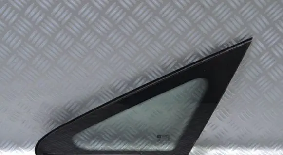 Opel Zafira B Front triangle window/glass 