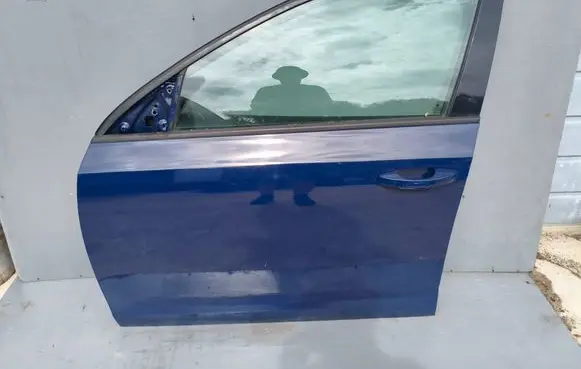 Skoda Octavia Mk3 (5E) Front door 5E0831055A