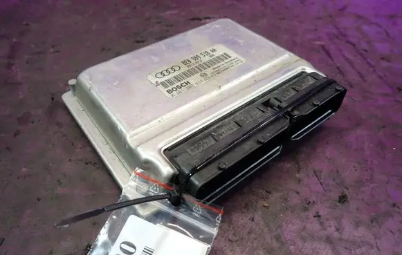 Audi A4 S4 B6 8E 8H Engine control unit/module ECU 