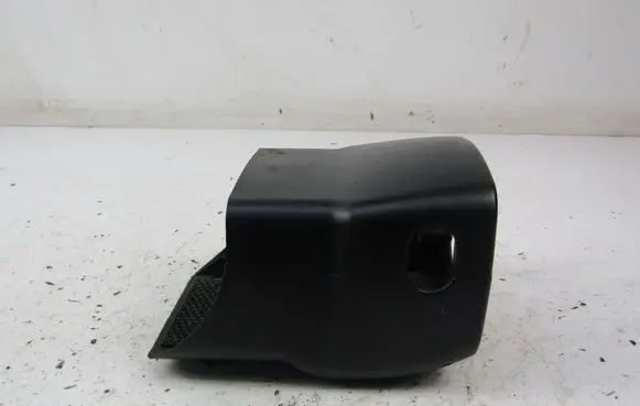Skoda Octavia Mk2 (1Z) Steering wheel column trim 
