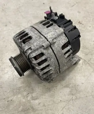 BMW 4 F32 F33 Generator/alternator 8578608 2622129A FG18S141