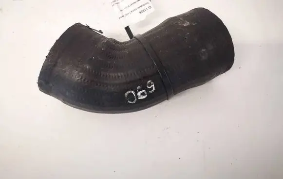 Volkswagen PASSAT B7 Intercooler hose/pipe 