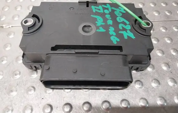 Volkswagen Touareg II Hand brake control module 7P0907801D