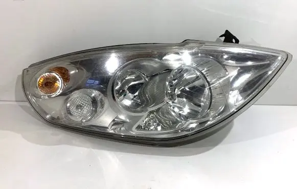 Renault Master III Headlight/headlamp 260100049R