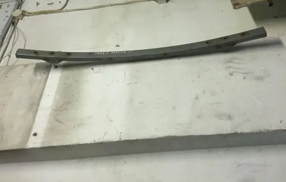 Toyota Avensis T220 Front bumper cross member