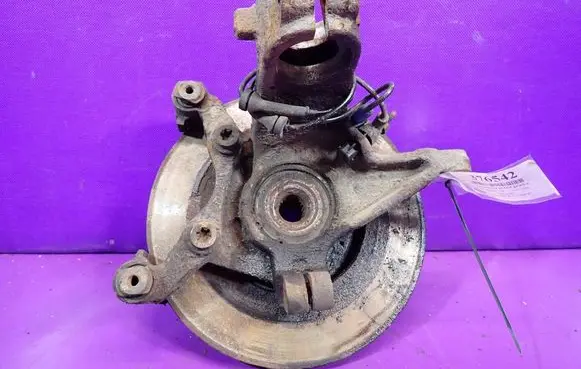 Peugeot 206 CC Front wheel hub spindle knuckle