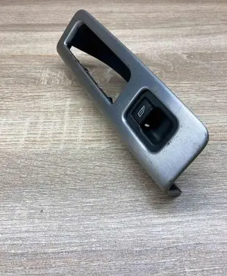 Volvo V50 Electric window control switch 8679678