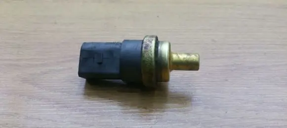 Coolant temperature sensor