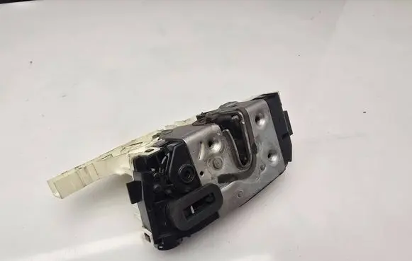Mercedes-Benz Sprinter W907 W910 Sliding door lock A9107303800 40821268 ZGS007