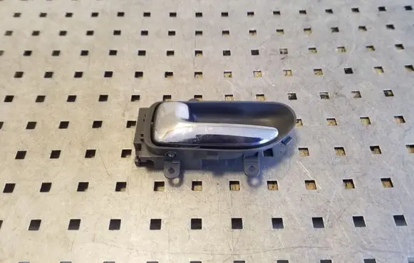 Nissan X-Trail T31 Front door interior handle
