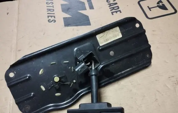 Chrysler Pacifica Spare wheel mounting bracket 05054690AA