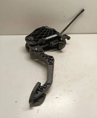 Volkswagen Touran I Clutch pedal 1T1721059BR