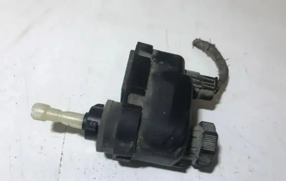Opel Vectra A Headlight level adjustment motor 0132008306