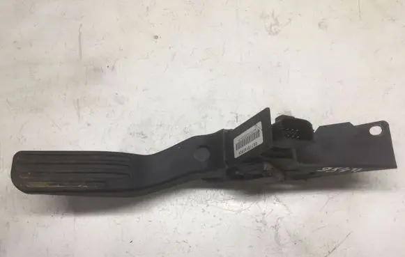Ford Mondeo Mk III Accelerator throttle pedal XR8F9F832 2S719F836CA