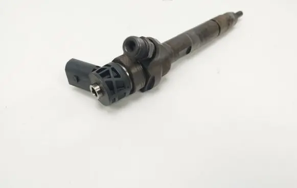 BMW 3 F30 F35 F31 Fuel injector 0445110382 7810702