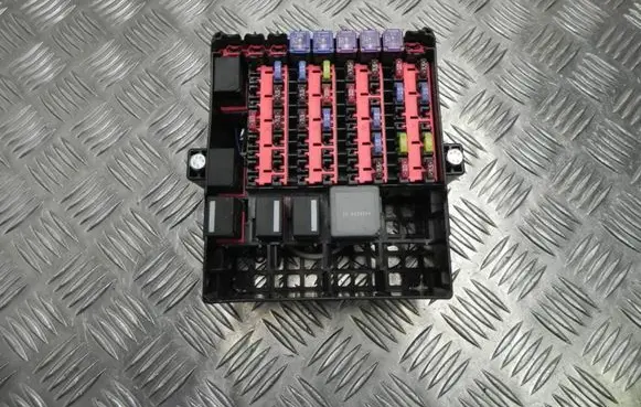 Ford Fiesta Fuse box set C1BT17K400AAE K805