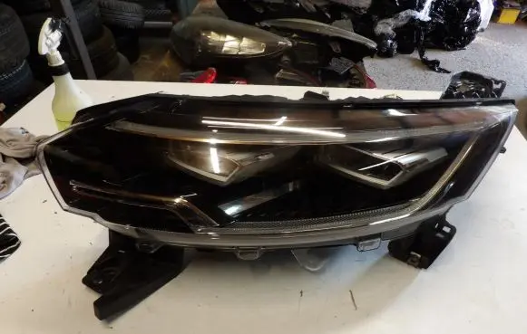 Renault Espace V (RFC) Headlight/headlamp 260601604R