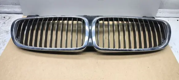 BMW 7 E65 E66 Front bumper upper radiator grill
