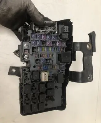 Mazda 6 Fuse module