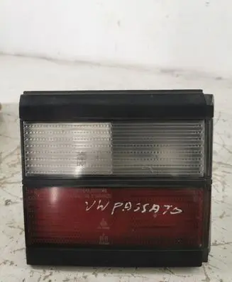 Volkswagen PASSAT B3 Tailgate rear/tail lights 333945107