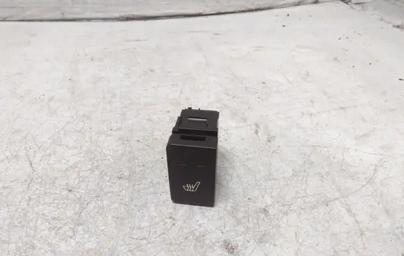 Hyundai Santa Fe Seat heating switch