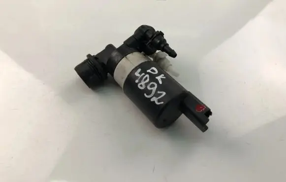 Peugeot 508 II Windscreen/windshield washer pump 8200031805