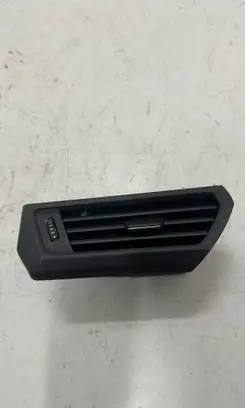 Audi e-tron Dashboard air vent grill cover trim 4KR820901