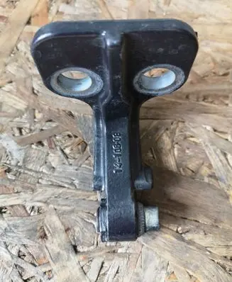 Rear door upper hinge