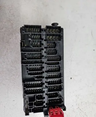Volkswagen Sharan Fuse module 357937039 14A073 7M0937025D
