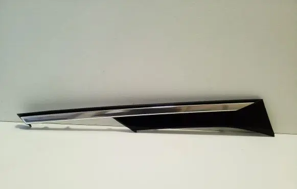 (D)pillar trim (top)