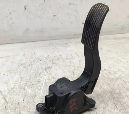 Mercedes-Benz Sprinter W906 Accelerator throttle pedal A9063000404 0280755023 A9063000012