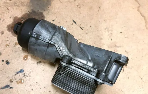 Citroen Berlingo Engine oil radiator PARTNER-BERLINGO