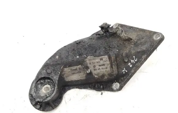 BMW X5 E53 Engine mounting bracket 6761565 24168110