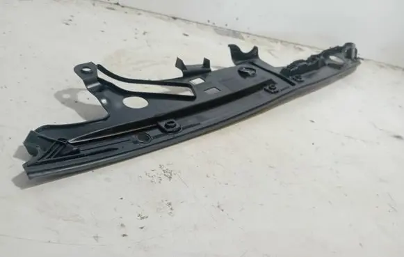 BMW 5 G30 G31 G38 Other engine bay part 7349606 74850613