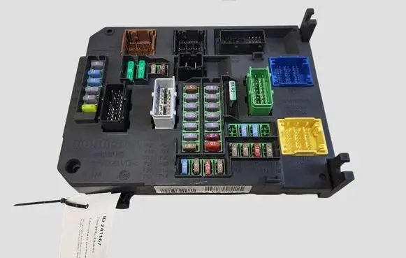 Citroen C4 Grand Picasso Fuse module A2C53383165 98066879801 A2C3247600