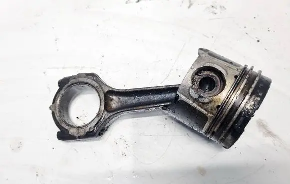 Renault Scenic I Piston with connecting rod 