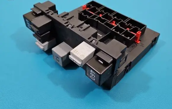Volkswagen Tiguan Central body control module 3C0937049AJ IMPRK1534778