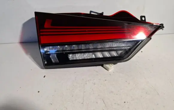 Lexus RX 450H Tailgate rear/tail lights