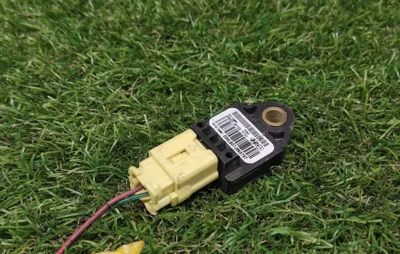 Hyundai Getz Airbag deployment crash/impact sensor 959202F100