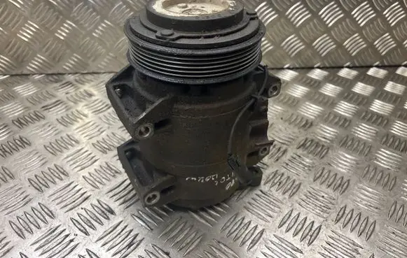 Volvo S80 Air conditioning (A/C) compressor (pump) 8684287