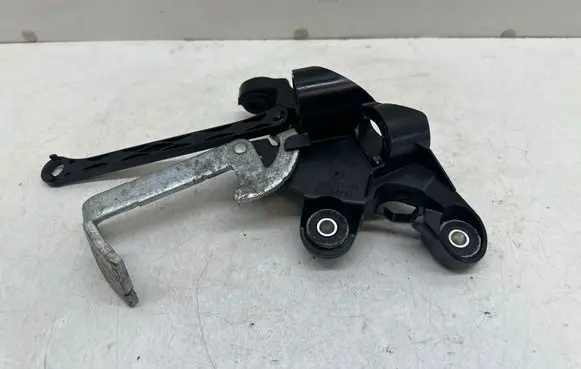 Volkswagen Caddy Gear shift cable bracket 5WA711789