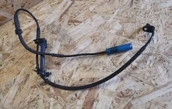 BMW 5 E60 E61 ABS rear brake sensor 6908705
