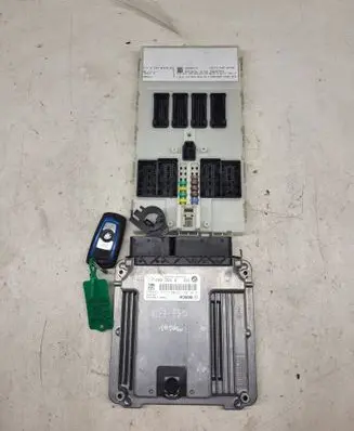 BMW 3 F30 F35 F31 Engine ECU kit and lock set 8582802 9366409 1039S74046