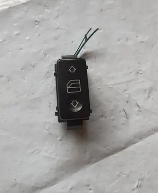 Mercedes-Benz S W220 Electric window control switch A2208213379