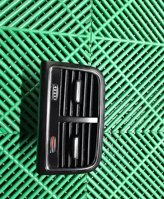 Audi A4 S4 B8 8K Rear air vent grill 8K0819203H