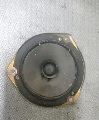Honda HR-V Front door speaker
