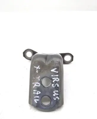 Nissan X-Trail T32 Front door upper hinge