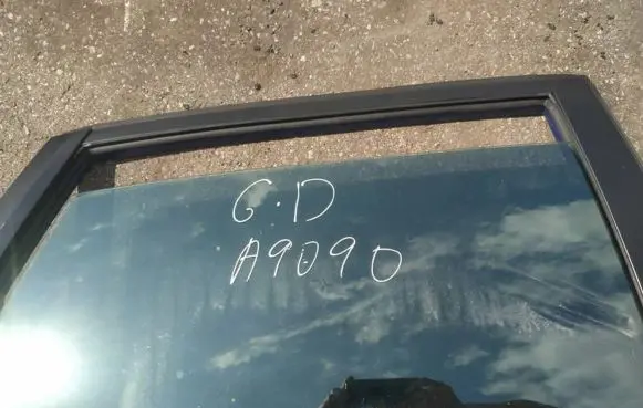 Honda Civic Rear door window glass as2